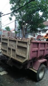 buang puing angkutan sampah proyek