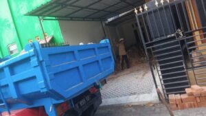 Jasa buang puing surabaya