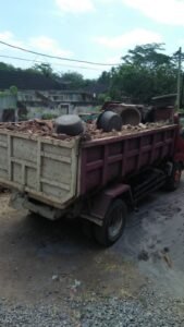 buang puing magelang